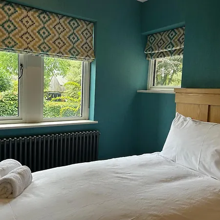 Redstones Bed & Breakfast