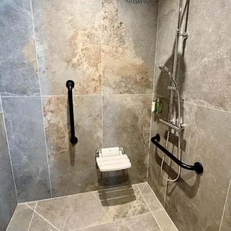 Bed & Breakfast Redstones