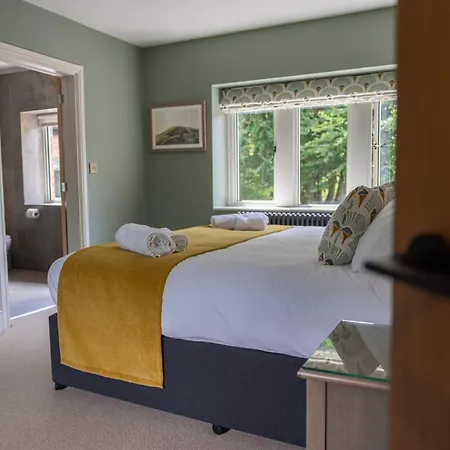 Redstones Bed & Breakfast