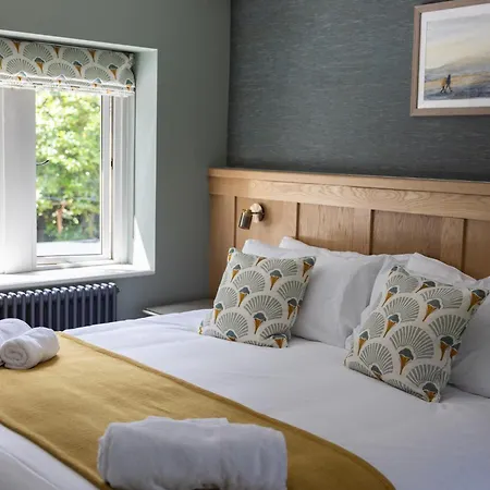 ベッド・アンド・ブレックファスト Redstones