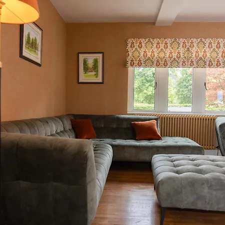 Bed & Breakfast Redstones *